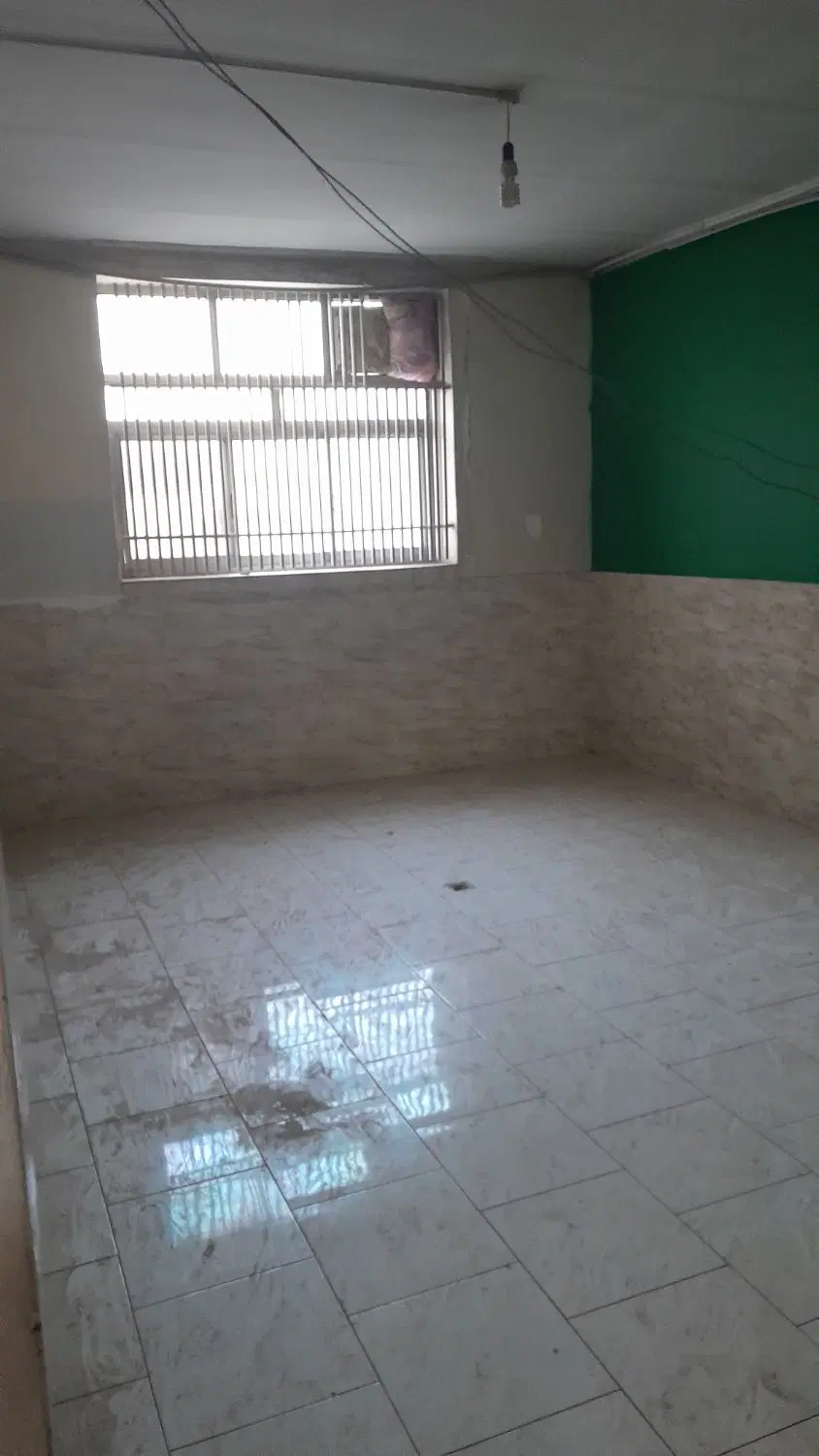 ظرفیت خالی اجاره انبار و کارگاه صنعتی ۱۶۰۰ متری با محوطه اختصاصی