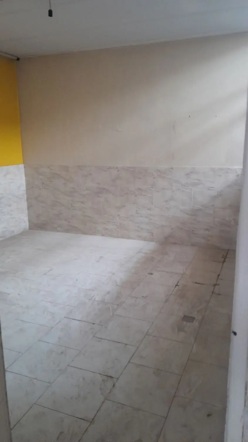 ظرفیت خالی اجاره انبار و کارگاه صنعتی ۱۶۰۰ متری با محوطه اختصاصی