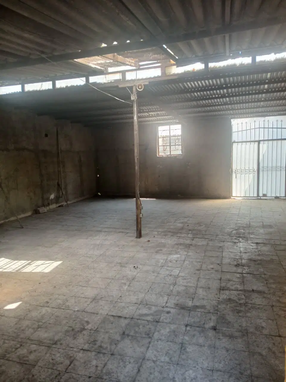 ظرفیت خالی اجاره سالن کارگاهی ۱۰۰ متری با محوطه