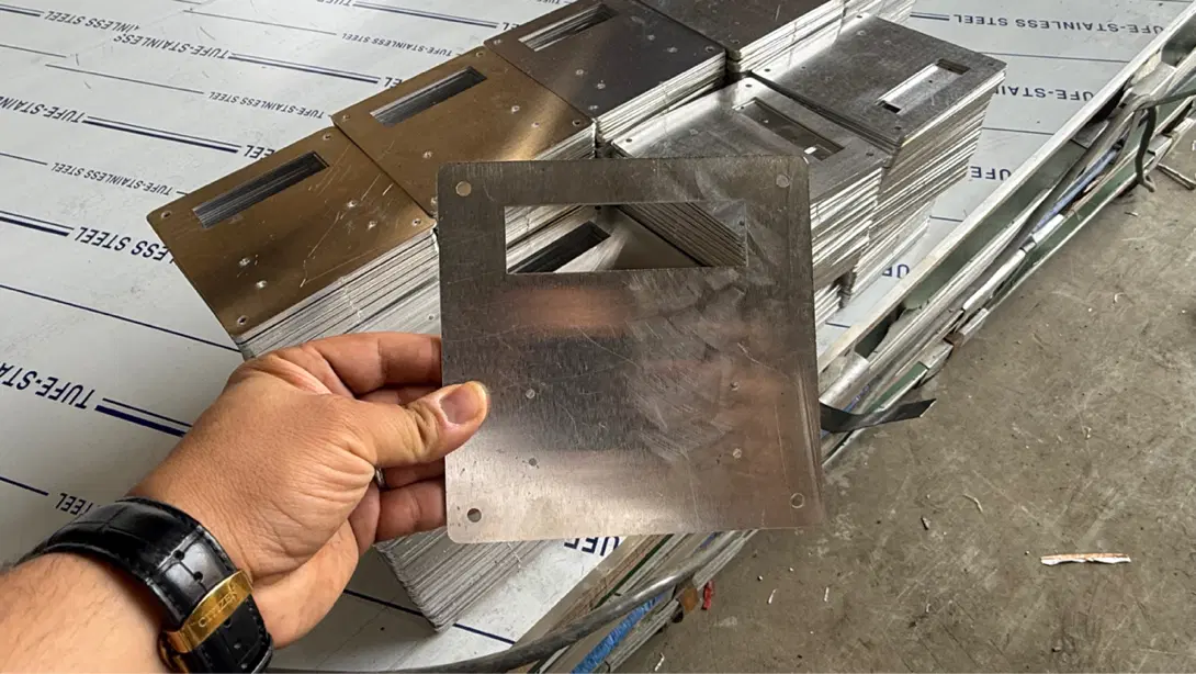 ظرفیت خالی خدمات برش لیزر فلزات، خمکاری CNC و مونتاژ