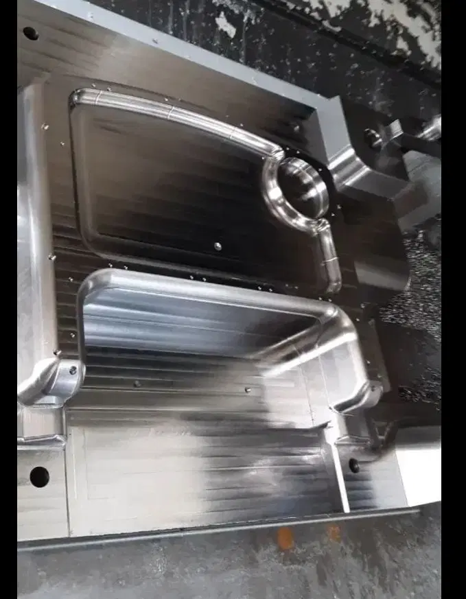 ظرفیت خالی ارائه خدمات فرز CNC در تهران
