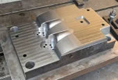 ظرفیت خالی ارائه خدمات فرز CNC، تراشکاری و قالب‌سازی صنعتی