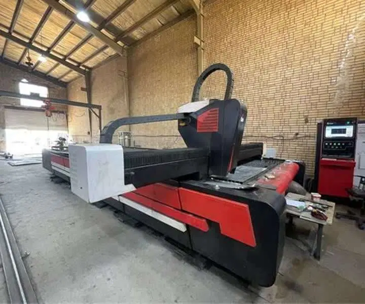 ظرفیت خالی خدمات برش لیزر CNC و خمکاری ورق فلزی