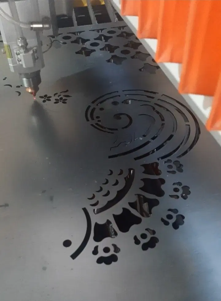 ظرفیت خالی پذیرش سفارش برش لیزر و CNC فلزات