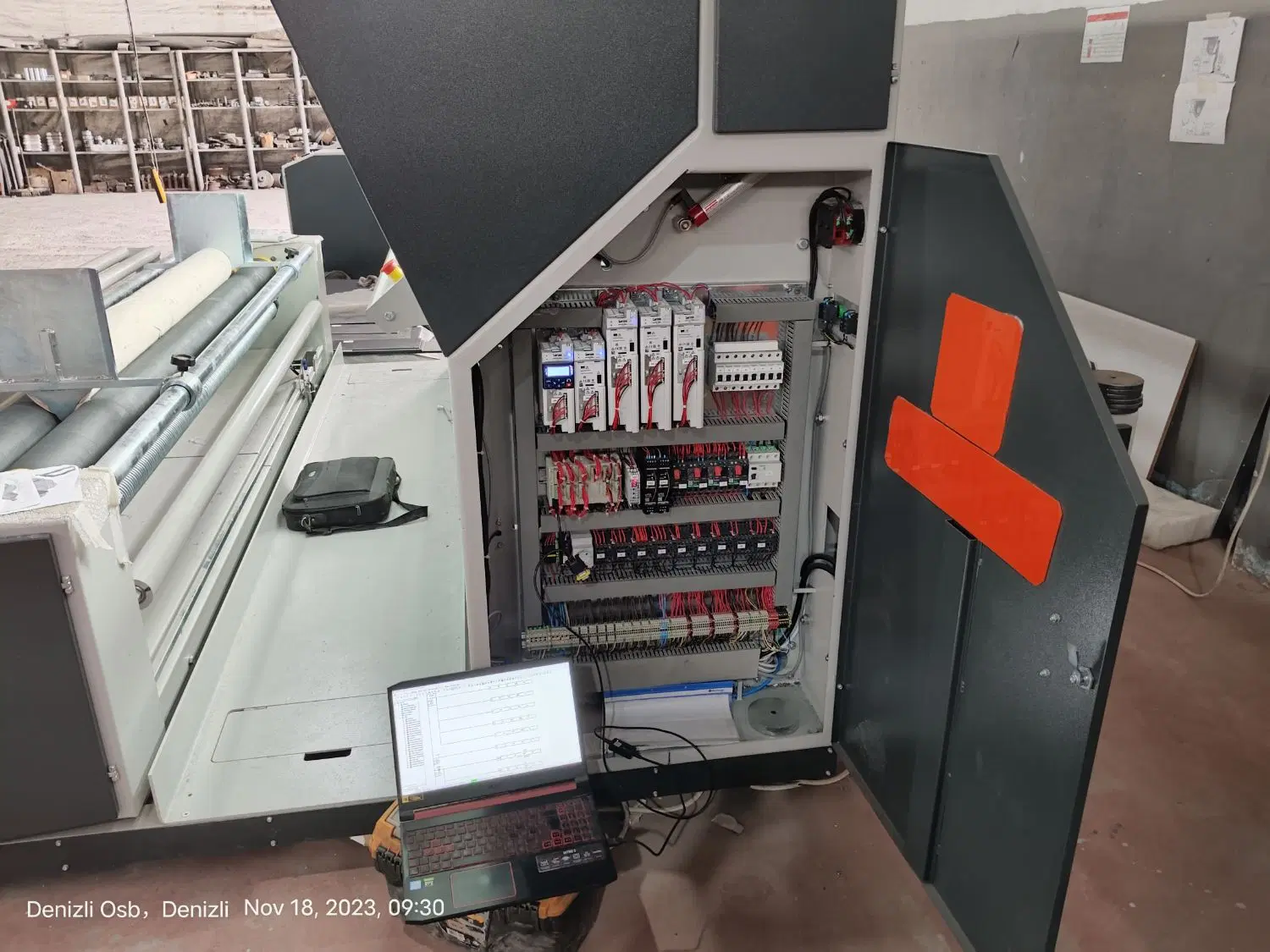 ظرفیت خالی ارائه خدمات برق صنعتی و اتوماسیون، PLC و CNC