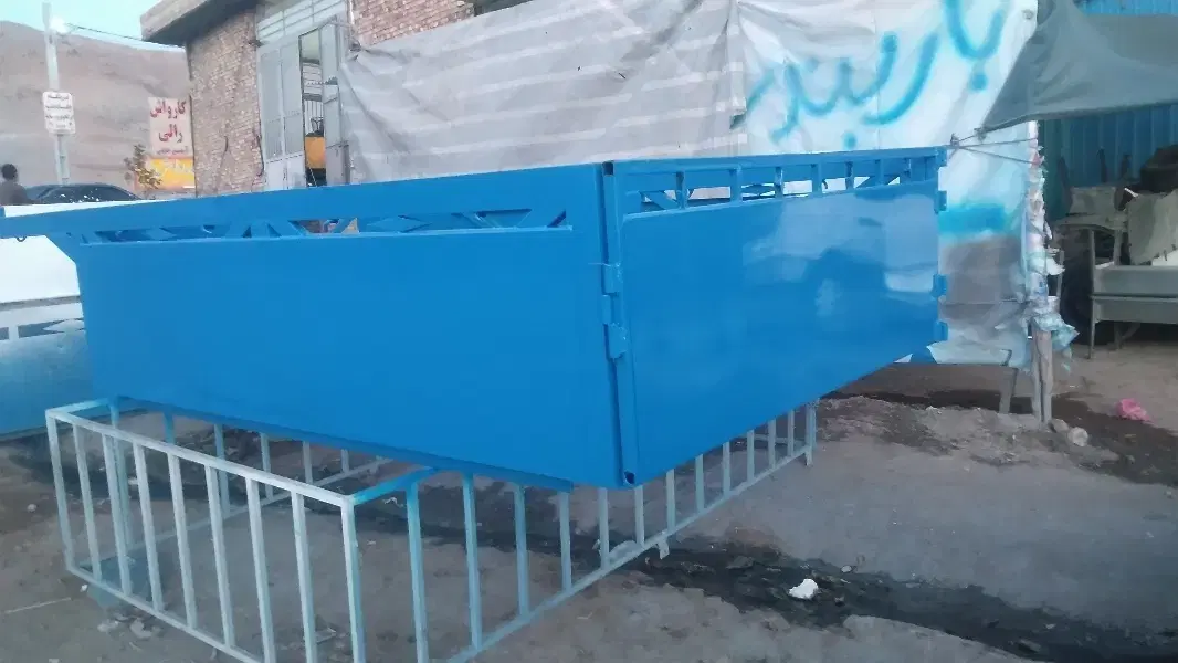 ظرفیت خالی ساخت و نصب سفارشی باربند و قطعات فلزی خودرو