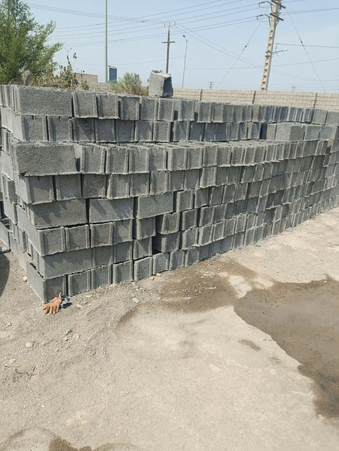 ظرفیت خالی تولید بلوک سیمانی ته‌پر و ته‌خالی