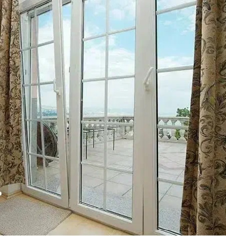 تولید،نصب، تعمیر و رگلاژ درب و پنجره UPVC و توری