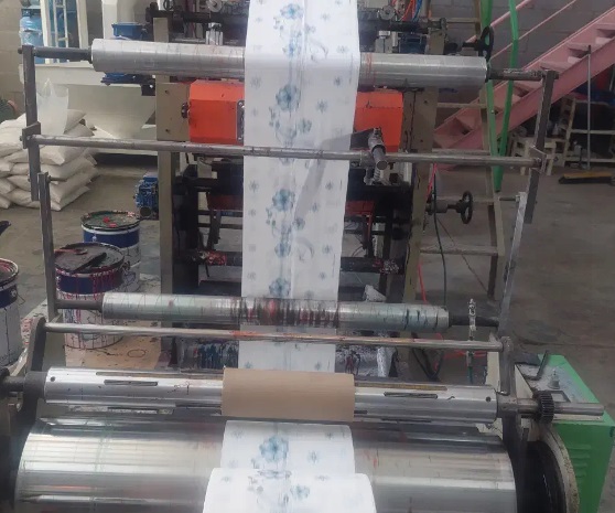 تولید و پخش طاقه سفره یکبار مصرف