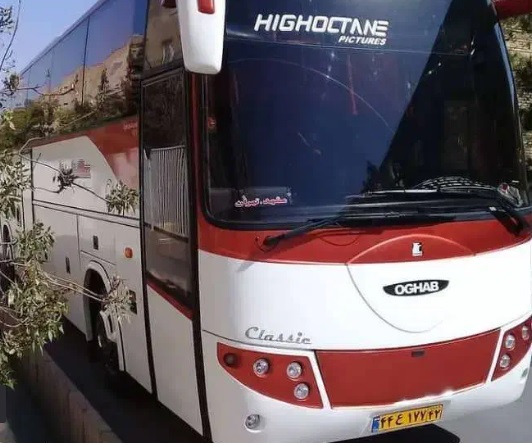 اتوبوس دربستی شرکت واحد گشت